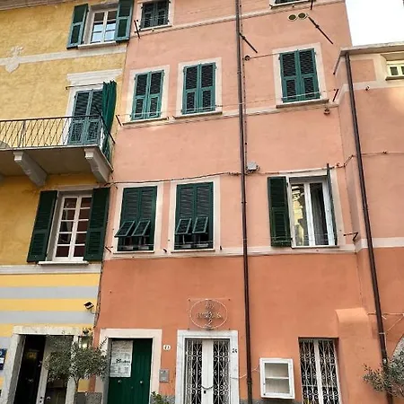 Elegante Stanza Rossa Mottino23 3* Lerici