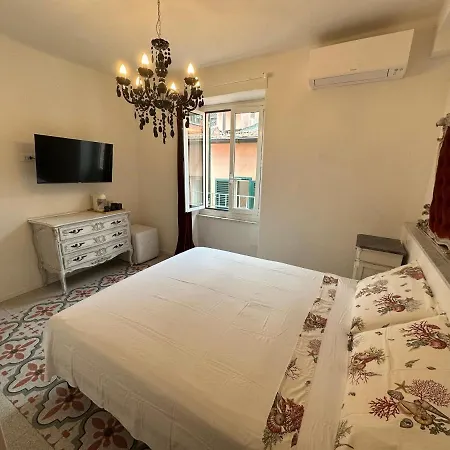 Elegante Stanza Rossa Mottino23 * Lerici