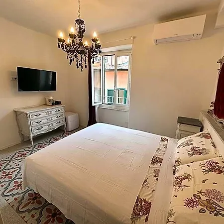 Elegante Stanza Rossa Mottino23 לינה וארוחת בוקר