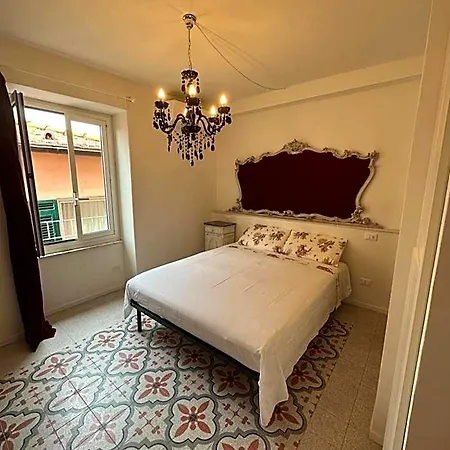 Elegante Stanza Rossa Mottino23 לינה וארוחת בוקר 3*
